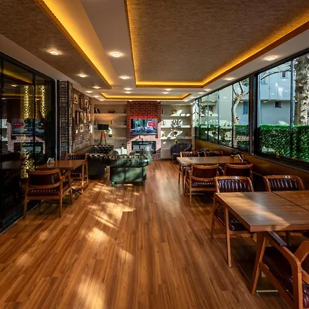 Hotel Golden Dream