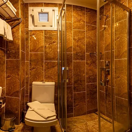 Hotel Golden Dream