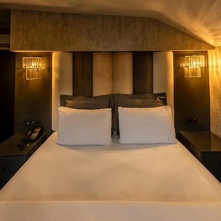 Golden Dream Hotel