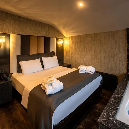 Hotel Golden Dream