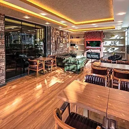 Hotel Golden Dream 3*