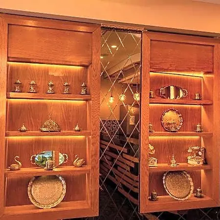 Golden Dream Hotel 3*