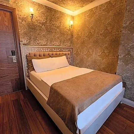 Hotel Golden Dream