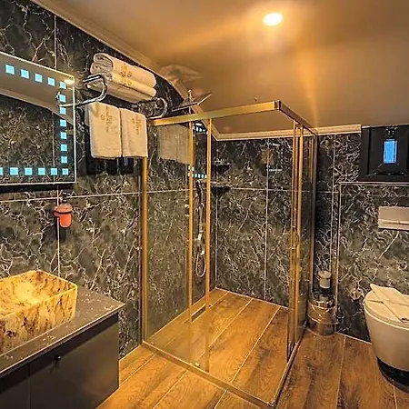 Golden Dream Hotel 3*
