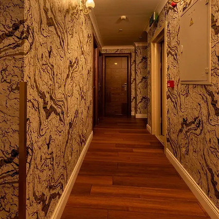 Golden Dream Hotel