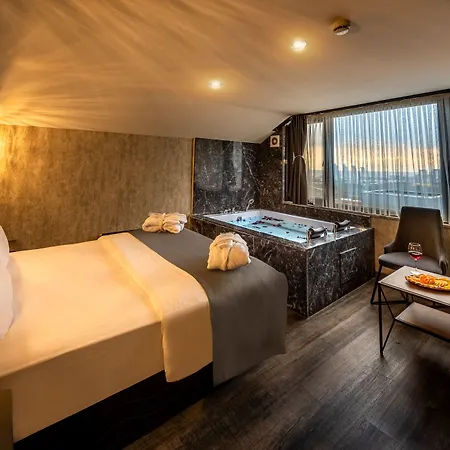 Hotel Golden Dream 3*