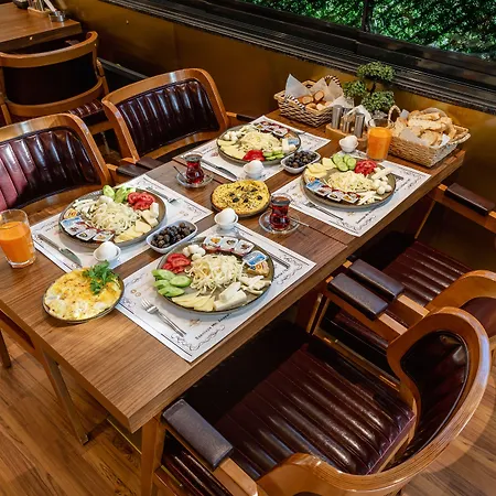 Hotel Golden Dream 3*